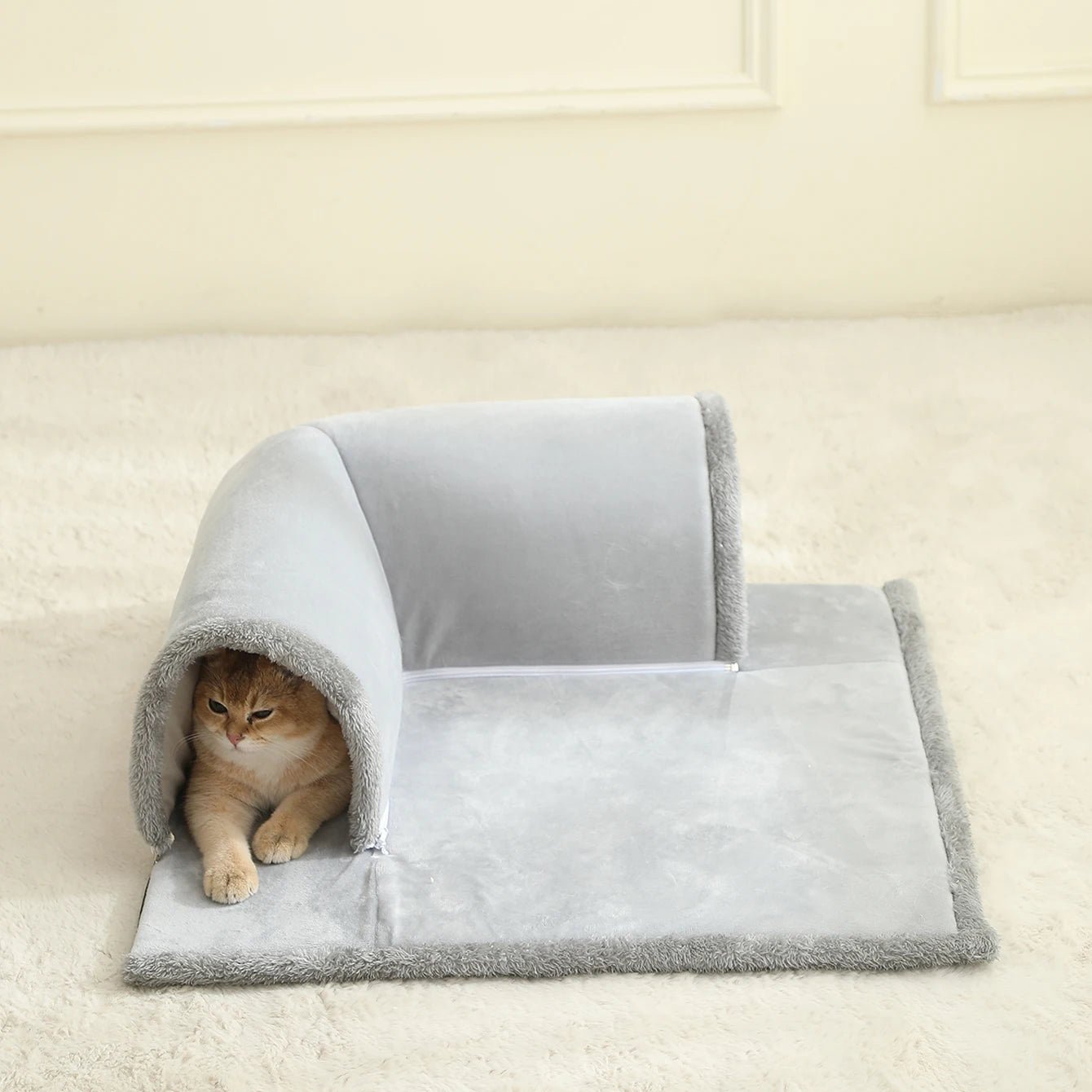 Cozy Cat Bed with Tunnel - Indoor Cats Multifunctional Activities