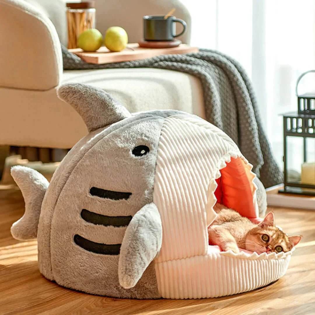 Luxury Warm pet Beds Cartoon Shark Pet Cave Beds Sweet Kittens